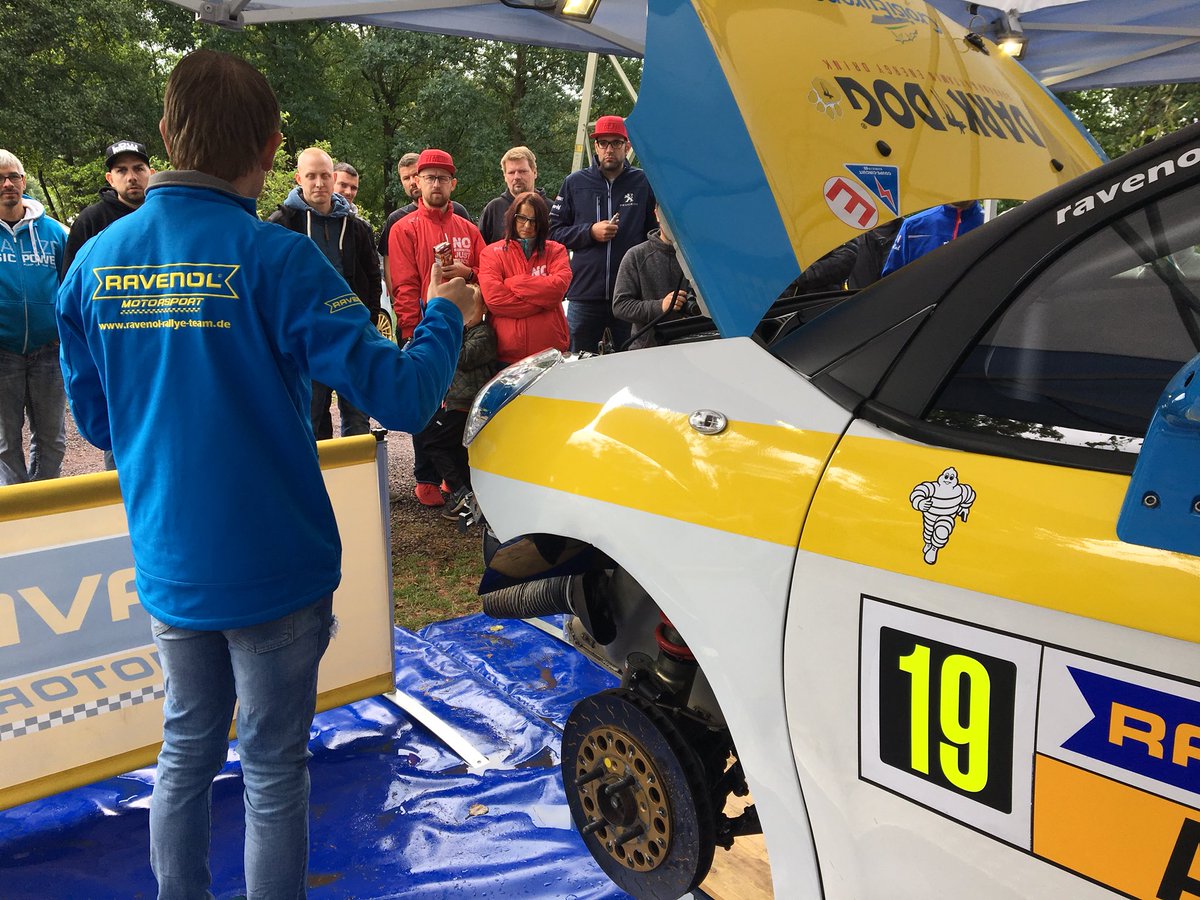 RAVENOLRallye's tweet photo. Gino tells #ravenol #darkdog #citroen #frenchtimessaar2018 https://t.co/uWkxvj73pk
