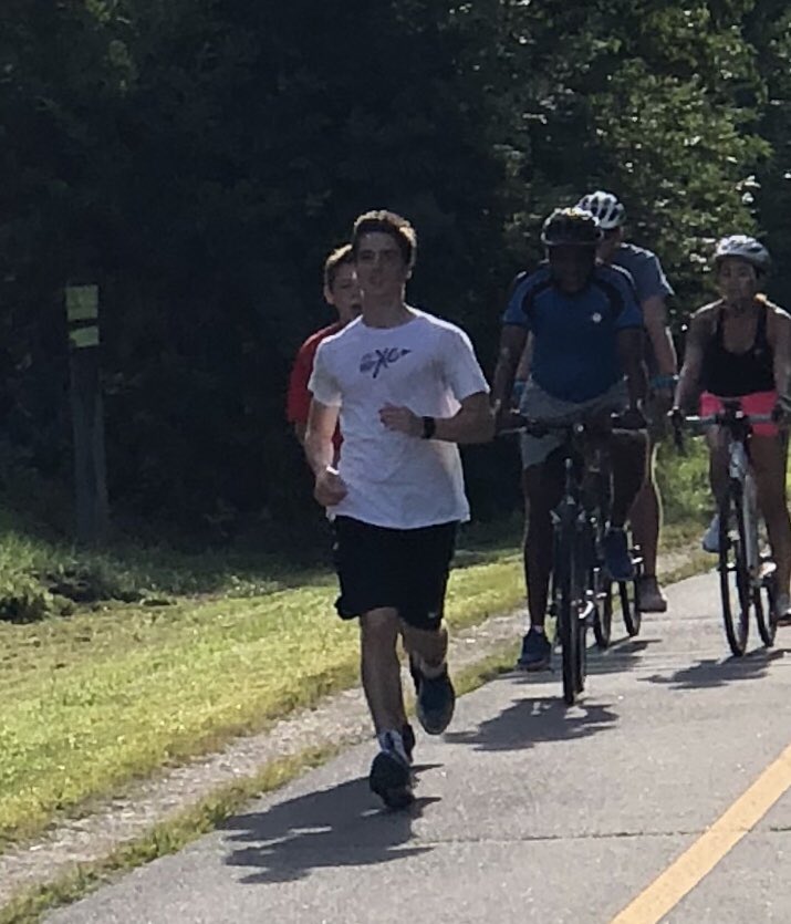 PVIPantherXC's tweet photo. Another great Saturday morning distance run on the W&amp;OD path. 💛🖤🐾🏃🏻‍♂️🏃🏻‍♀️☀️#PVIXC #LoggingTheMiles https://t.co/ZXJpKLgwBD