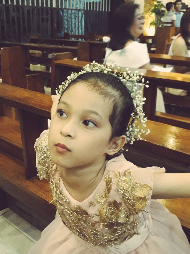 MasterOndo's tweet photo. The Uncomfortable Flower Girl... ๐ฐ#ScaryFam https://t.co/A1RcxcTL9J