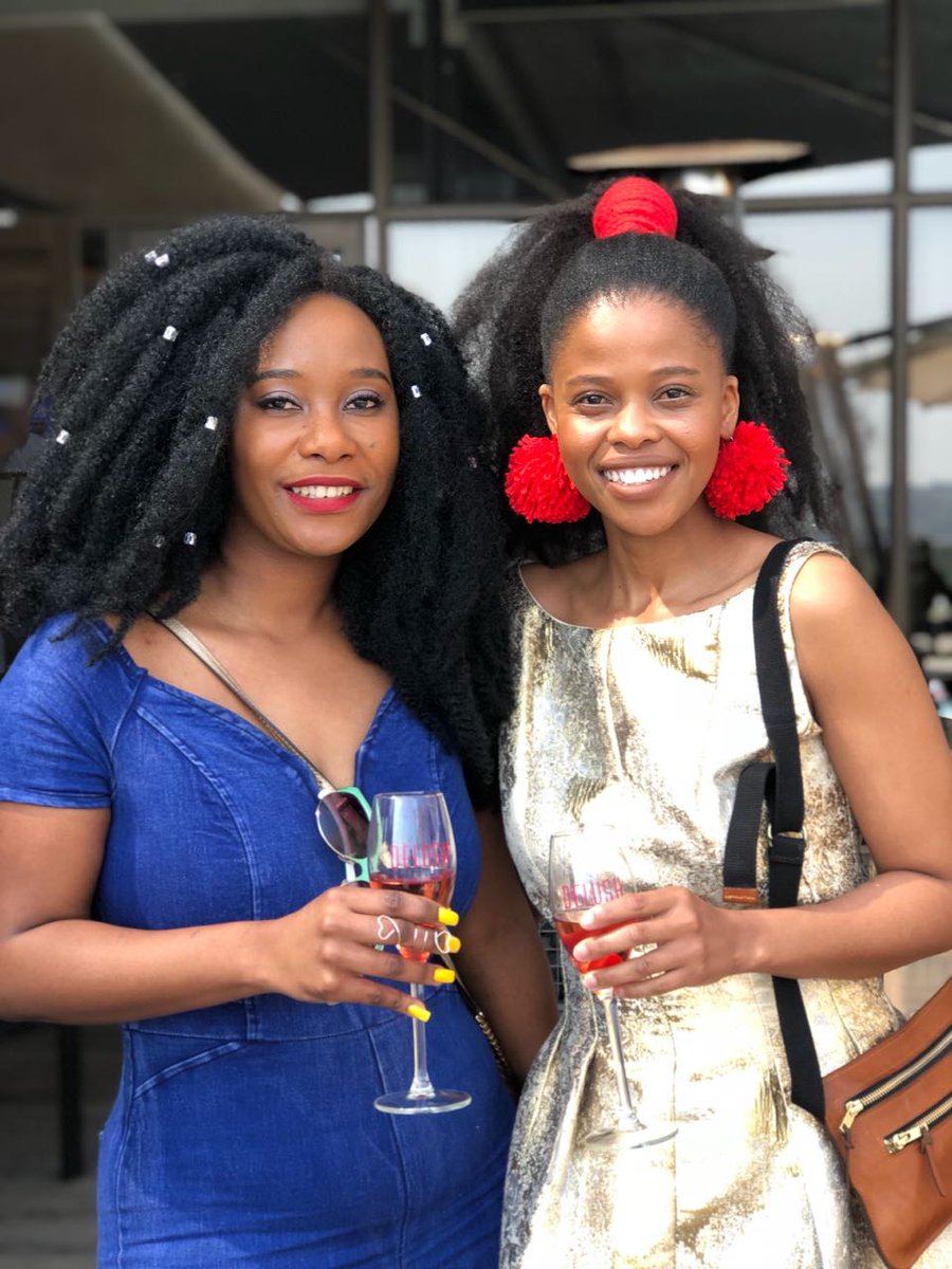 Nix_indamix's tweet photo. @DelushWines Top Ten lunch with Beautiful ladies #delushtastemaker #delushfts2018 https://t.co/jrfBwk7OnF