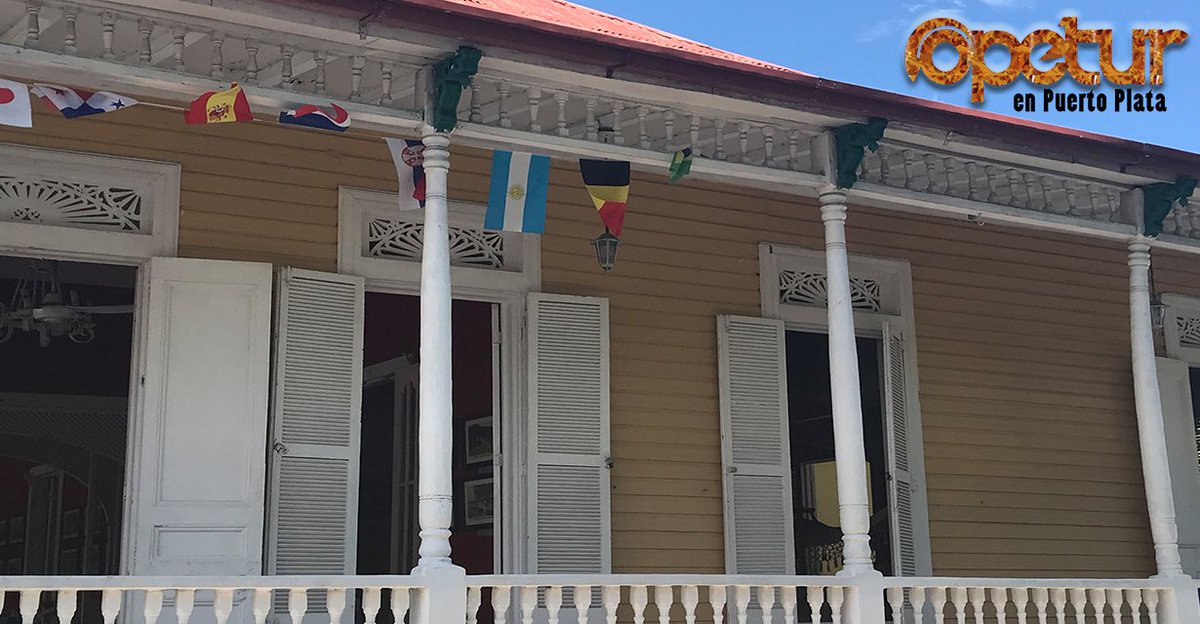 opetur's tweet photo. La #arquitectura #Victoriana de #PuertoPlata un #estilo único en la ciudad. Elaboración de #madera en forma artística, para construcción de viviendas  El estilo origina de #Inglaterra, llamado así, en honor a la #ReinaVictoria, regente de esa época. #viajes #RepublicaDominicana https://t.co/drxy5OrKbl