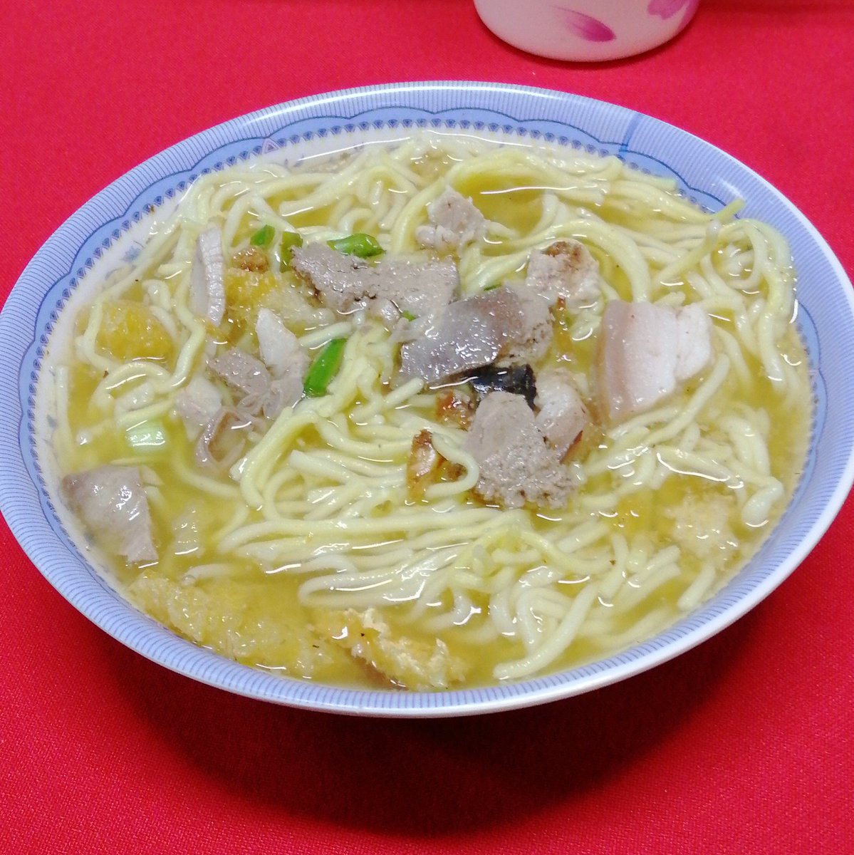 johnjan94's tweet image. Hoy @darwinkua di ka naman nagssabi na andito ka sa iloilo 😂😂😂 #lapazbatchoy