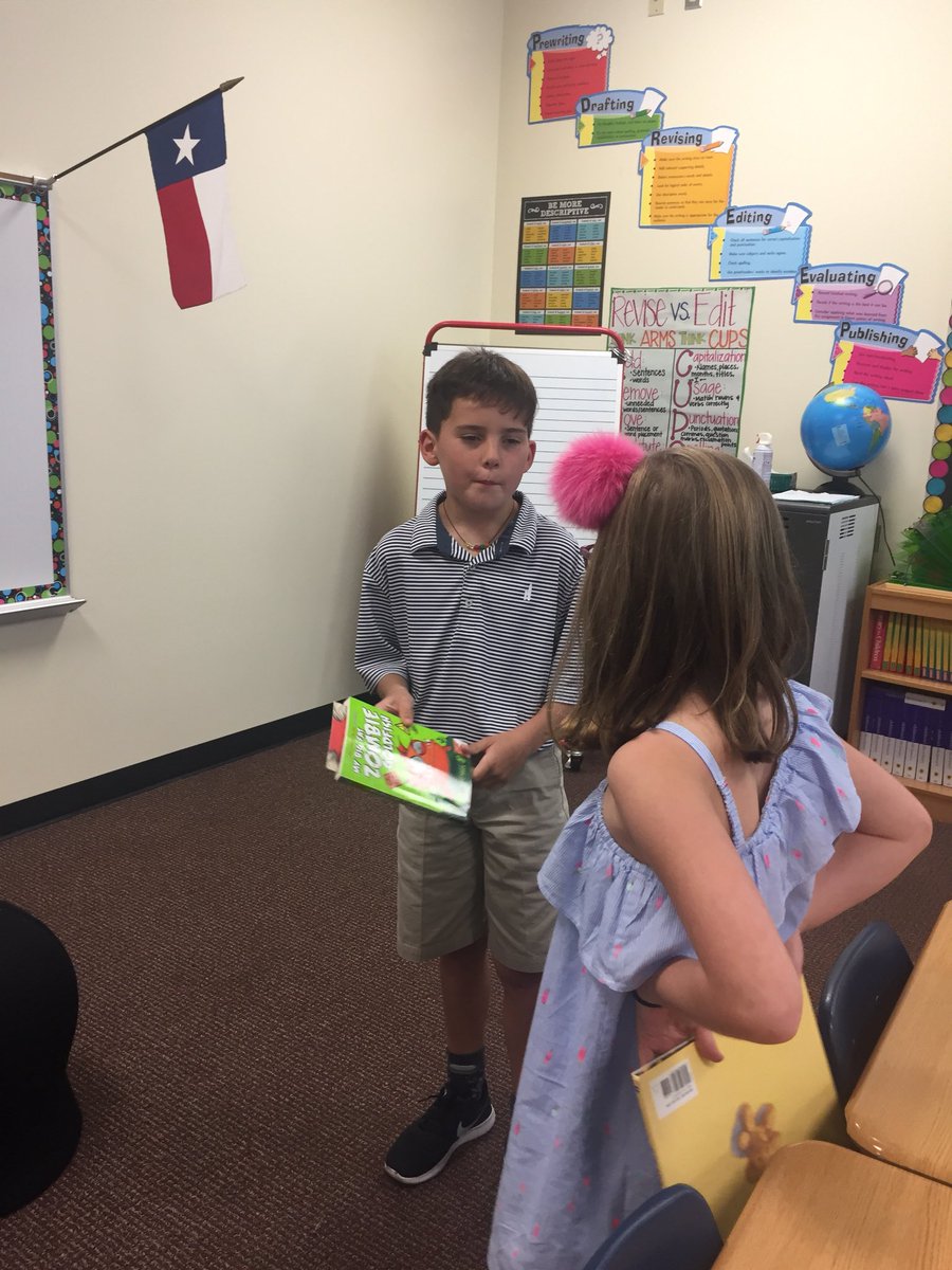 laviolk's tweet photo. Speed booking our favorite books to spread the love of reading on the first day of school! #BradfieldBold https://t.co/5FjGJSROyM