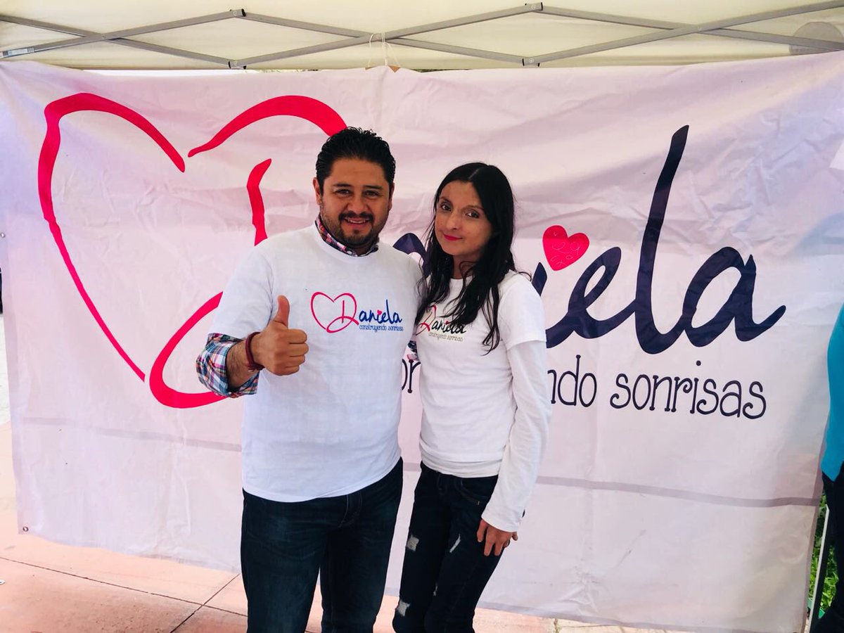 omargarciah2018's tweet photo. conocí a una gran mujer y guerrera. construyo una sonrisa en mi; pero sobre todo vi en sus ojos lo que muchos debemos entender: luchar por vivir! Hacer que las cosas pasen! Tener sueños y metas!
De nuestra parte está apoyar a quienes podamos y más si son nuestros amig@s https://t.co/PRWIPMs46m