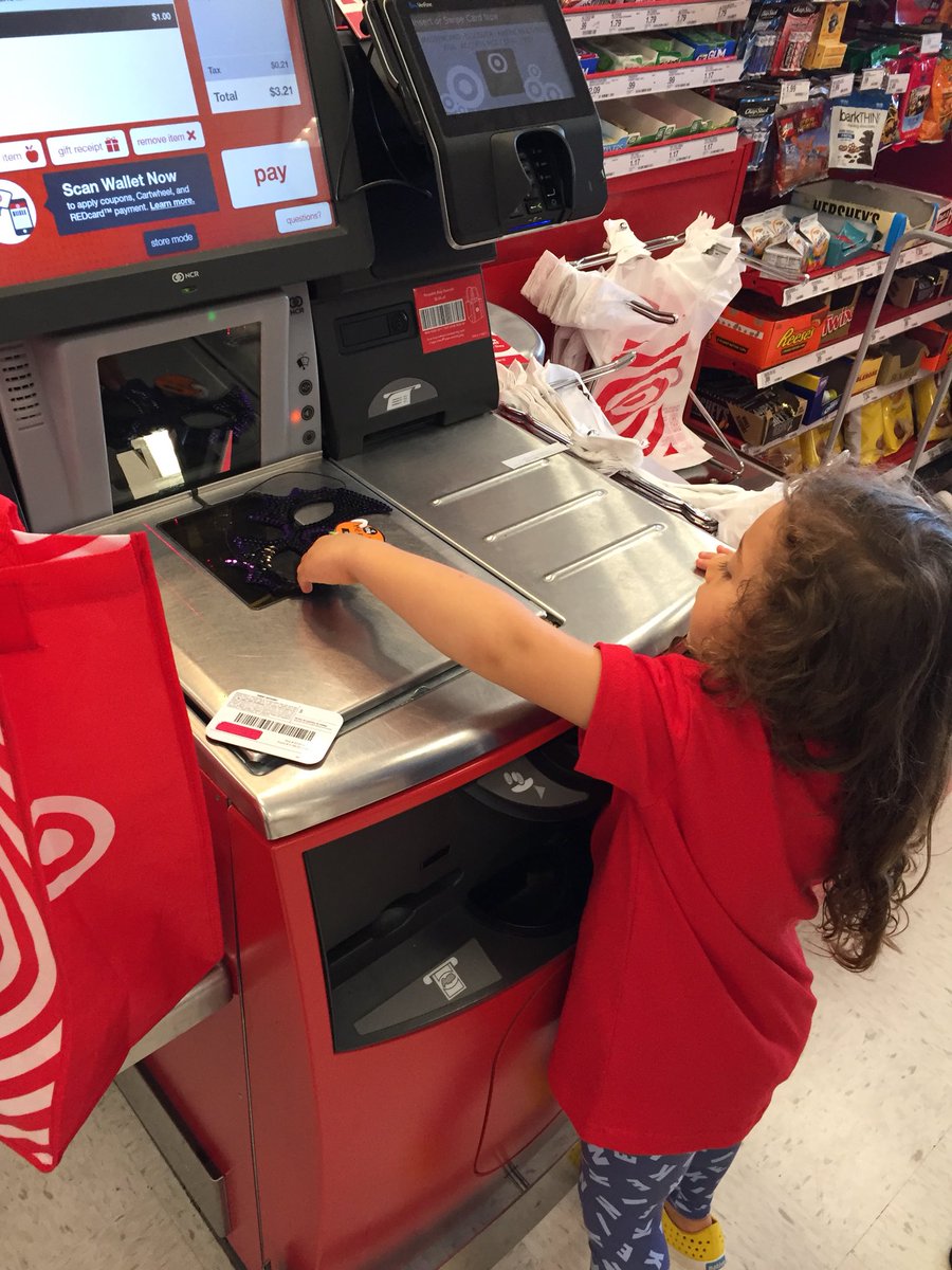 kates9911's tweet photo. so my baby cousin had a birthday party at target this morning. you could say i’m totally jealous. THIS IS LEGIT THE BEST BIRTHDAY PARTY EVER. https://t.co/HPepA7VC0E