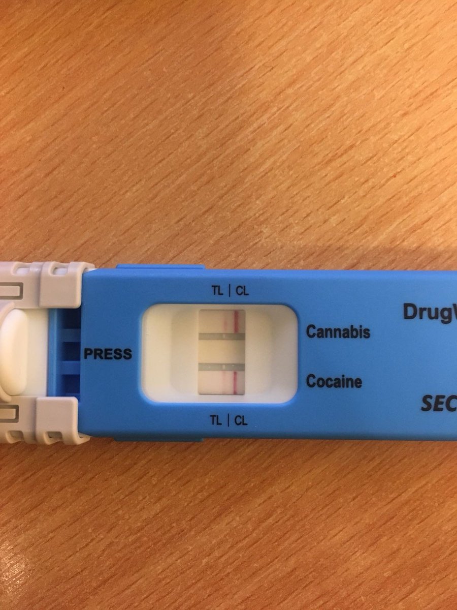 Another great stop for the team in #Wrexham,  arrest for both cannabis and cocaine and  a quantity of what we suspect to be cocaine was also seized. The driver will wait now for the results of the blood sample. #result #fatal5 @NWPolice  @wrexham  #dontdrugdrive @Brakecharity