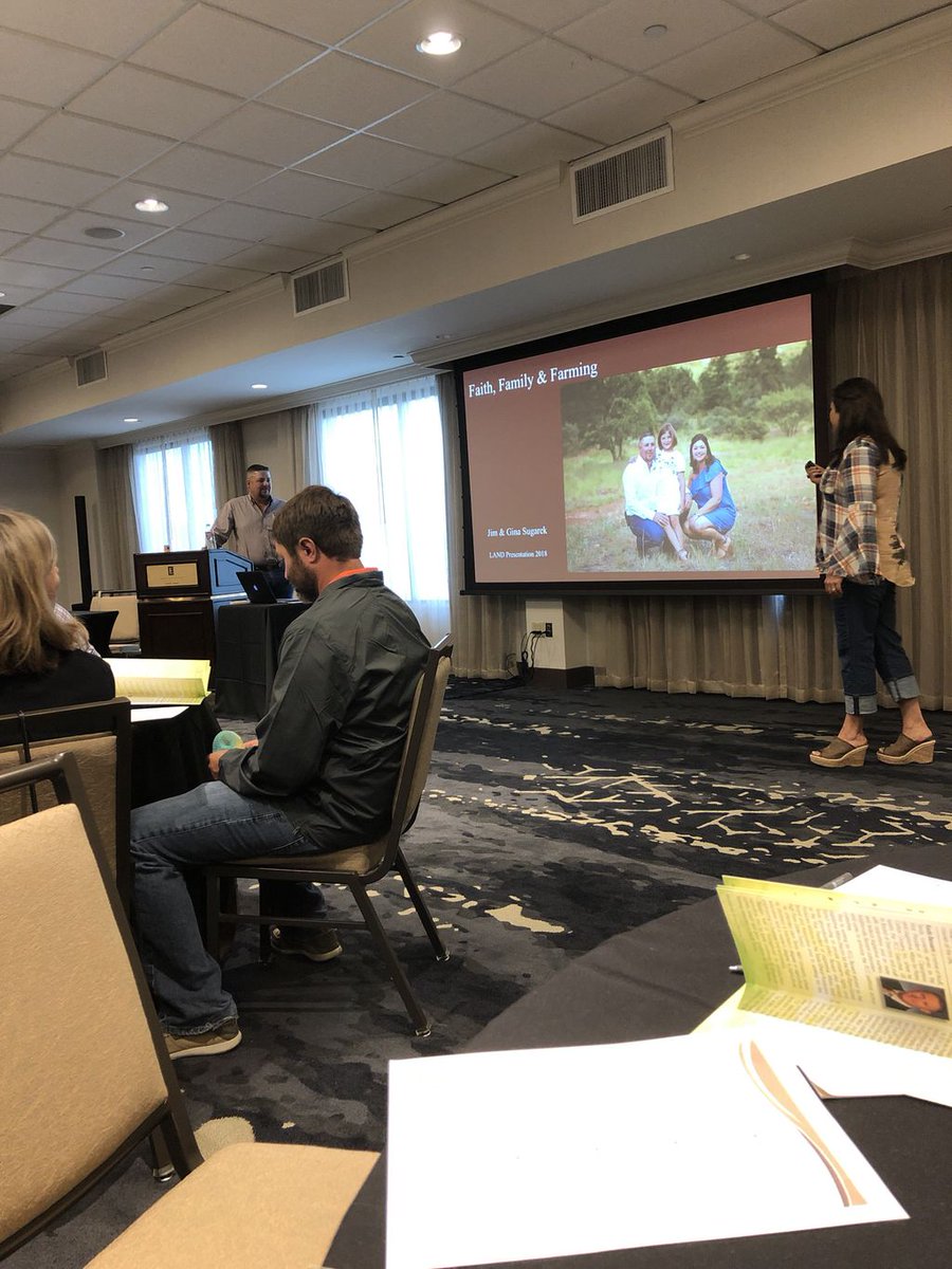 AgCommunicator's tweet photo. Learning how to get more involved with @TexasCorn from Jim &amp; Gina Sugarek of Beeville, Texas. #txcornland https://t.co/9MXcBNtWOU