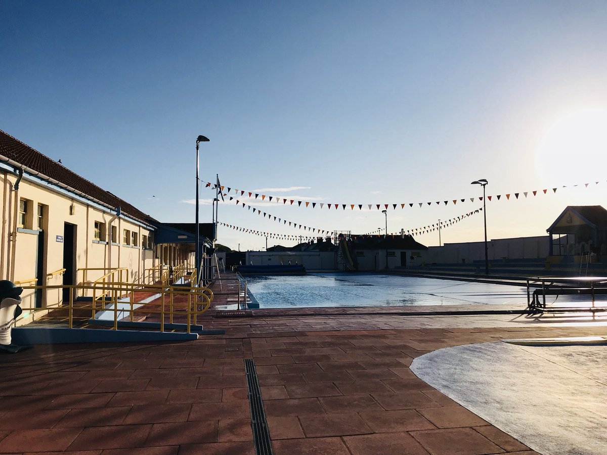 #Stonehaven #outdoorpool looked lovely in the early morning light today #DidntGoIn #Aberdeenshire