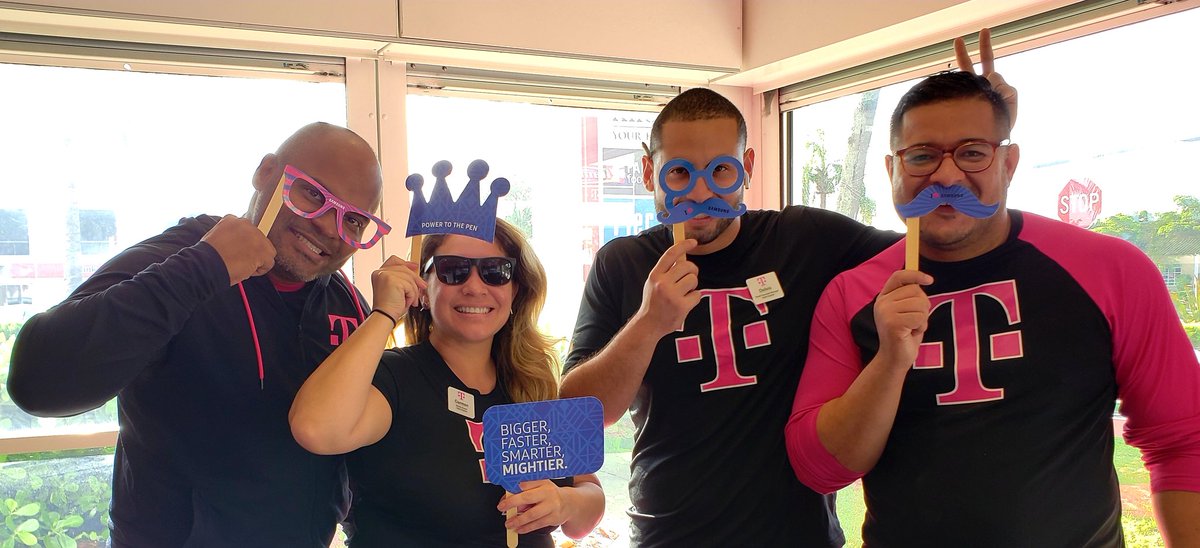 Carms_____'s tweet photo. Team Coral Way #store8732 ready for #Note9 Launch Weekend! #TMOSamsungLaunchWeek Come get yours today!!! @theSamsungSide @rdmgperez @askdes https://t.co/iIeXxkrFOP