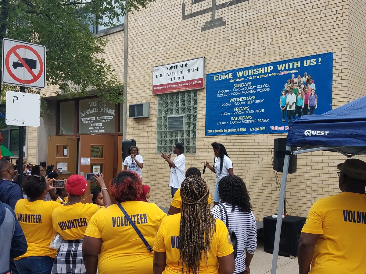 ChicagoCAPS24's tweet photo. A great time had by all at the 024th District back to school event. Huge thanks to our community partners especially   Northside Tabernacle of Praise.
@NSTOPchurch. https://t.co/t4FWMxqy7o