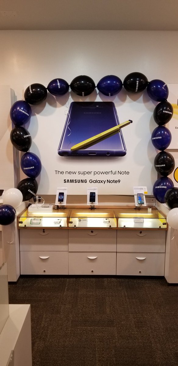 ChrisTracy81's tweet photo. Elmwood Park #SprintStore is rockin' out! Stop by and see our live DJ and #Tidal for our #SizzlingSprintSaturday! Save some money and switch to #Sprint with a ton of amazing offers for today only! https://t.co/wq5YWF7lfL