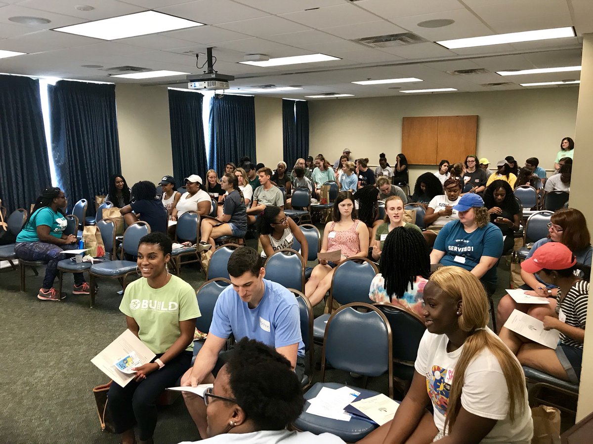 kengassiot's tweet image. Thank you to the many student leaders within @GSULeadServe who spent a portion of their weekend learning from staff, each other, and those within our Statesboro community. Special thanks to the full time and graduate assistant staff who are so invested in their success! #GoLead
