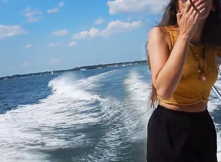 weedydotcom's tweet photo. #WAKEandBake lol ๐๐
#inmyelement #wake #boat #blunt #blunttime #baked #high #stoned #stoner #stonergirl #girlswhosmoke #girlswhoroll #weshouldsmoke #smokewithme #stayhigh #lit #staylifted #lifted #keeponelit #windy #cannabis #cannabiscommunity #weedstagram420 https://t.co/osRcgGnhoc