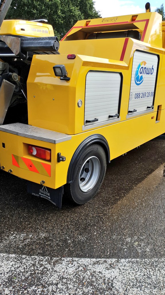frank_utrecht's tweet photo. Back on the JOB 👍 na een heerlijke vakantie. En onze #CNG lepelwagen is ook weer terug na herstel van een parkeerschade. Super mooi gedaan door #Ematra Barneveld👌. Binnenkort bestikkeren. https://t.co/9euG3N1D8X