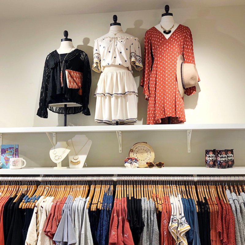 Time for a shopping spree! Two days left to head to the boutique for $20 tops and $25 dresses when you buy two or more! 💕 #francescas #franlove francesc.as/2P4hitM