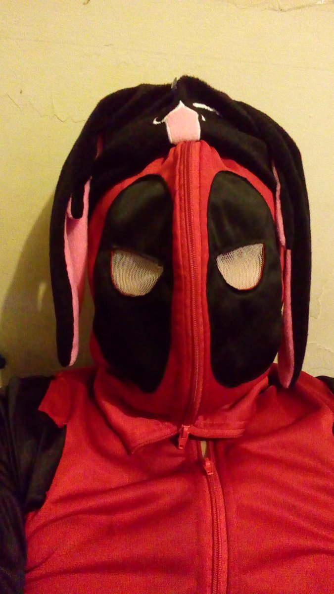 TorbiFlores7's tweet photo. #Deadpool UmU https://t.co/0d4OChrQUQ