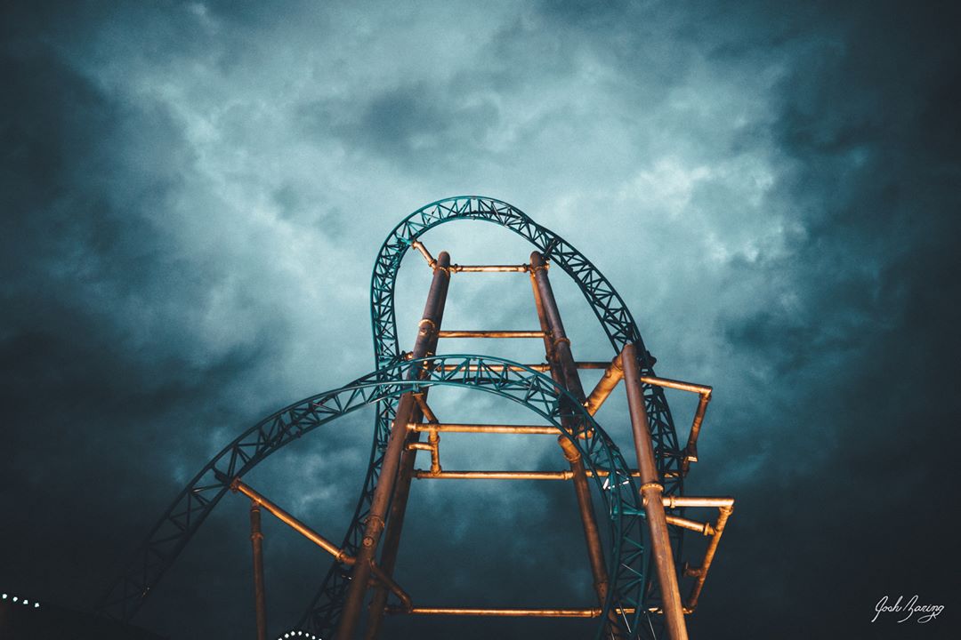 craphyofficial's tweet photo. Terrifying or fun? 📸 by @joshzaring 
#amusementpark #park #parkphotos #photography #landscapephotography #roallercoaster #photograph https://t.co/bU71jajoQf