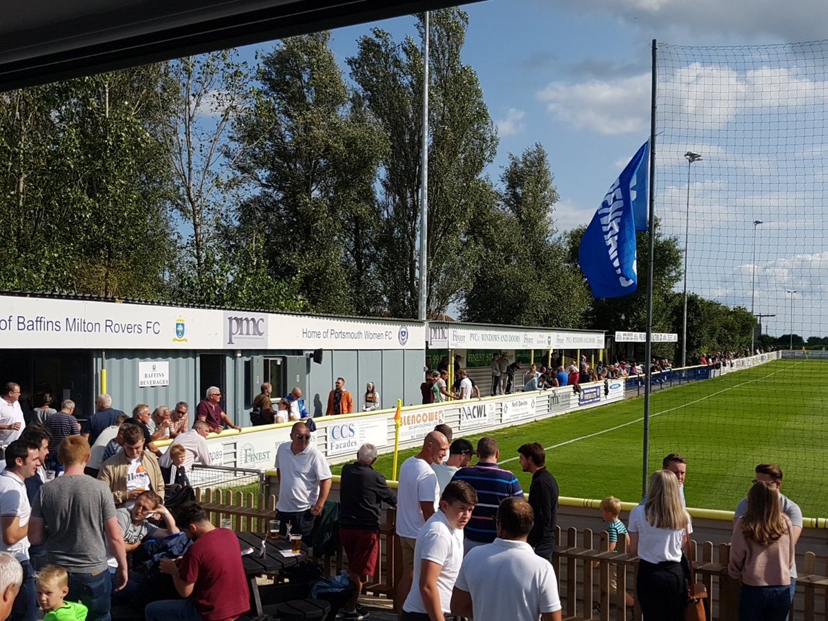 HartleyFC's tweet photo. #emiratesfacup #BAFHAR HT:1-1 https://t.co/TDLpOuGhzx