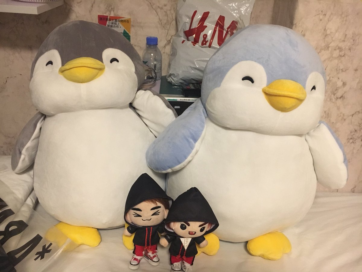 hiiimlissi's tweet photo. #markjin has new playmates 🙈🙈
#Got7gotoon #got7 https://t.co/ZTS184Jrs0
