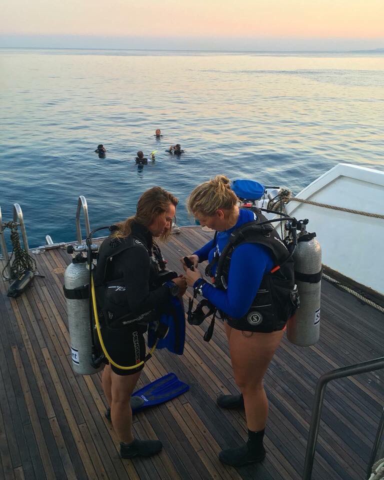 msriddleabroad's tweet photo. Awesome Eid holiday #scubadiving in the Red Sea with #decodivers ! Excited to share such an amazing experience with two of my colleagues/friends. Mabrouk to Ashley who is now an #advanceddiver https://t.co/dQXt3s107A