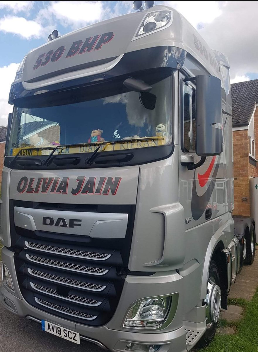 ECTC_Charity's tweet photo. We love the variety of our convoy vehicles, another fab photo sent to us from Jason D showing us his #DAFXF is convoy ready! Make sure you give him a wave! #ChildrensConvoy #LookingStylish https://t.co/tkFLRkKZHT