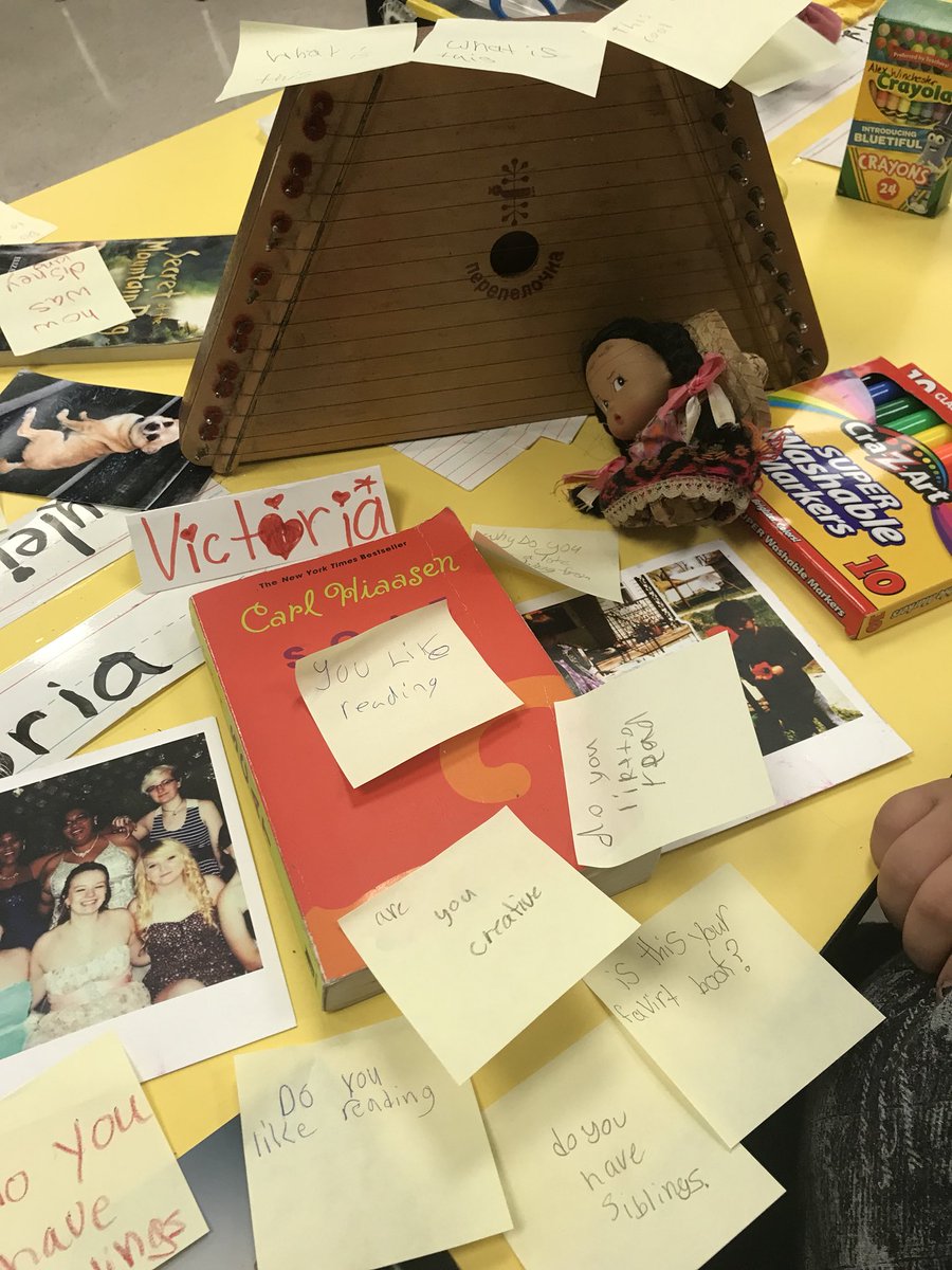 shonda_ronen's tweet image. Check this out! Learning about fellow classmates using a mini-museum of primary sources! Then, asking QUESTIONS to find out more! #inquiry Mrs. Best is the BEST! #Bhill