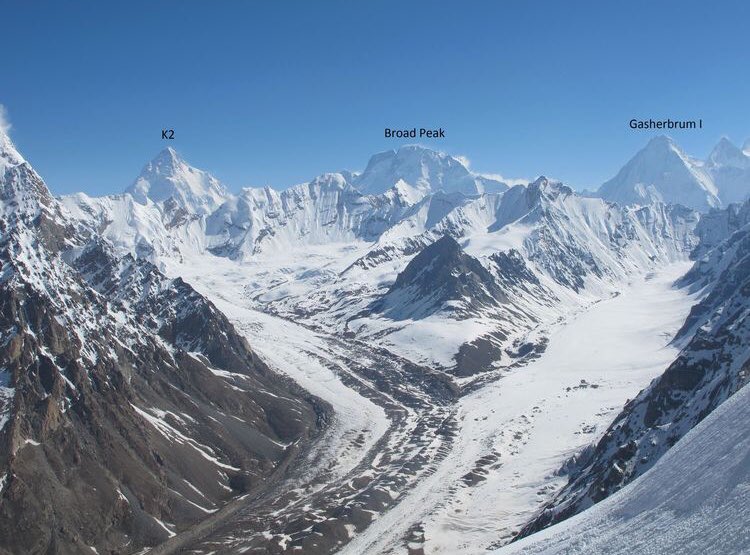 northerner_the's tweet photo. Who else have enjoyed this #amazing view of four 8000ers in one go #K2 , #BroadPeak , #Hiddenpeak & #G-II from #Ghondogoro La #Askole #Hushe #Baltoro #Karakoram #BeautifulBaltistan #BeautifulPakistan #Climbing #DestinationPakistan #GBSafeHeaven @PakistanNature @EverestToday https://t.co/WseiLZvHri