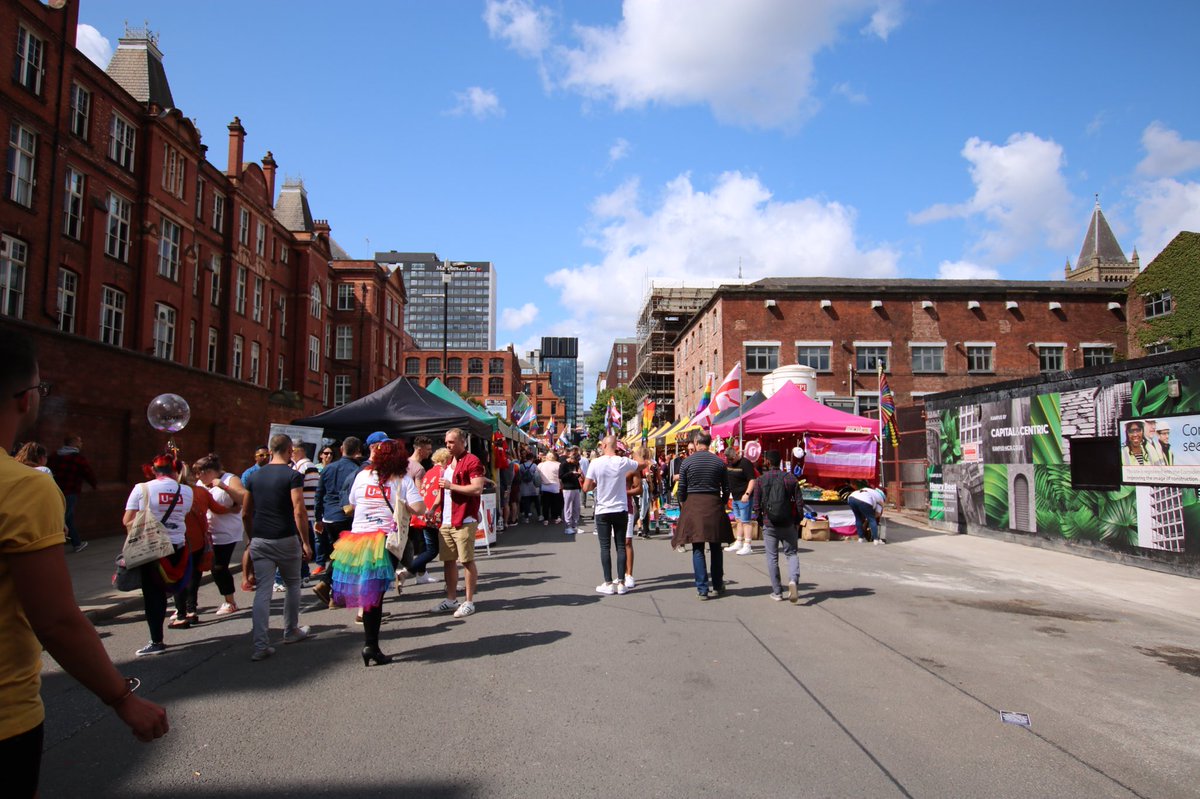 CapitalCentric's tweet image. It’s awesome seeing the #manchesterpride2018 parade right outside of #KampusMCR We’re really looking forward to being a part of pride in the future! ✨ @KampusMCR @HenryBootDev