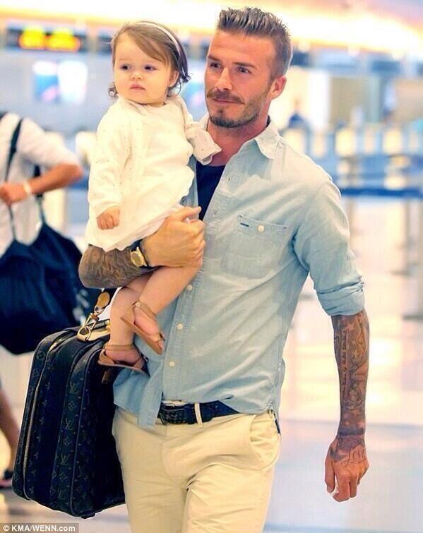 IamJeanCastillo's tweet image. David Beckham is probably the hottest dad alive 😍👌