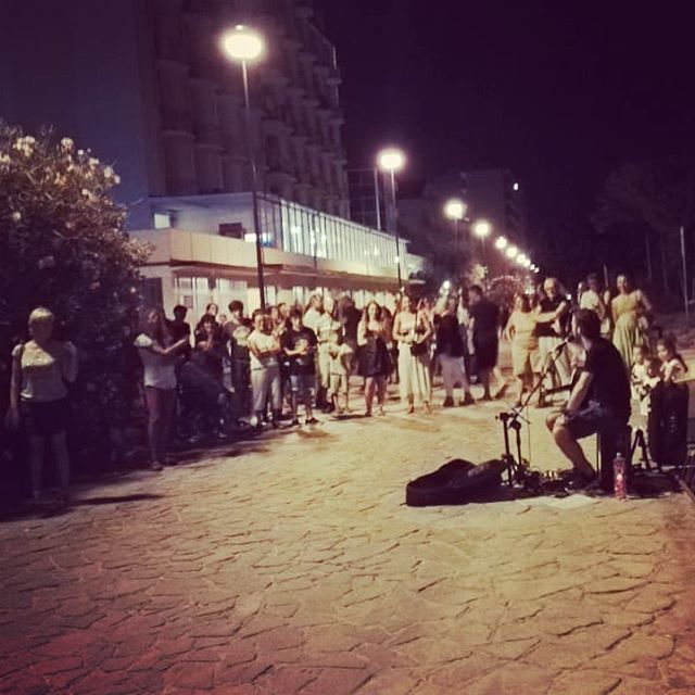 Busker di Classe 24.08.2018
#brianvmusic #live #acoustic #music #busk #busking #buskers #streetmusician #liveontheroad #buskingisnotacrime #lidodiclasse #buskersdiclasse #j200 #sj200 #bestoftheday #photooftheday #picoftheday #guitar #livemusic #acousticg… ift.tt/2PDD74v