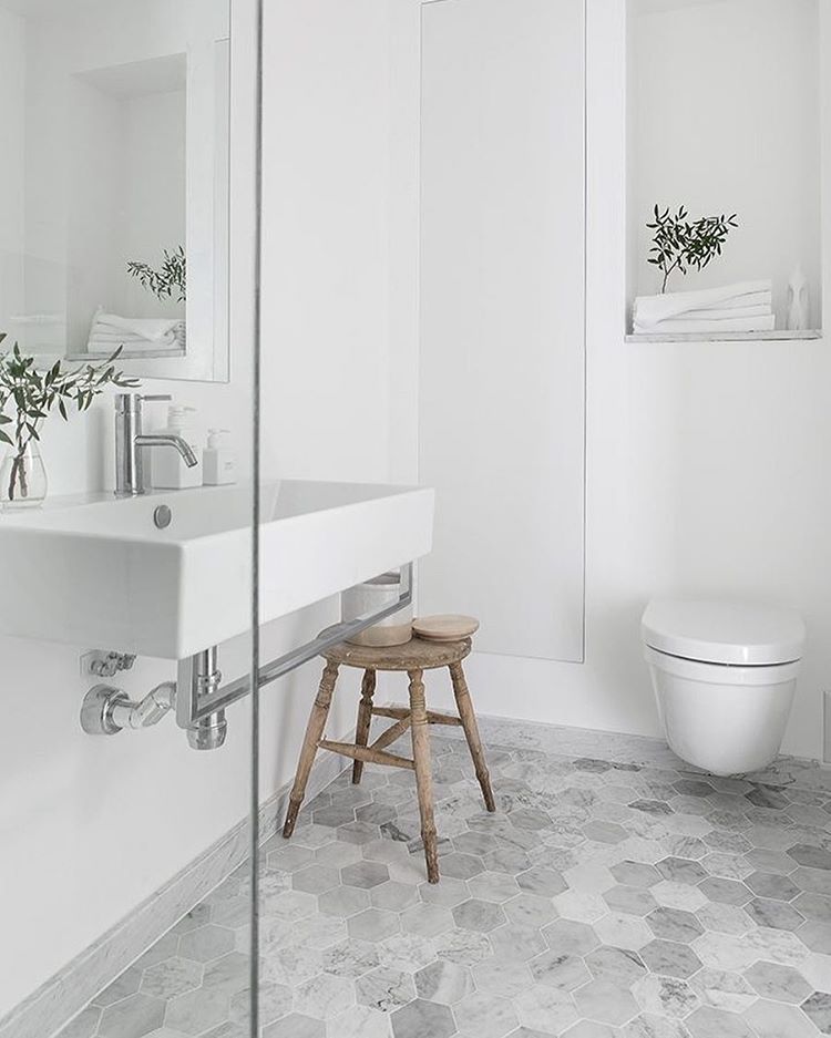 Nancy_Designer_'s tweet image. White and minimal bathroom. Easy to get relaxed in and every easy to clean