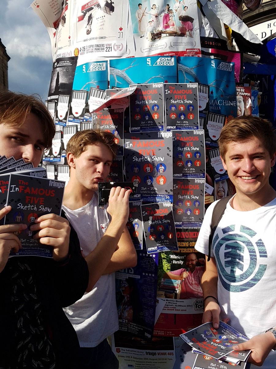 FiveRevue's tweet photo. Our boys out for one last day of flyering! Looking good lads, and young! Happy birthday @billyraycyrus https://t.co/jq2vy3g4Tq