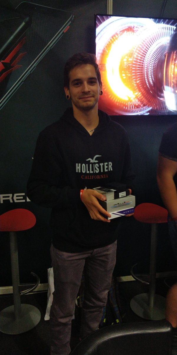 redmagicgaming's tweet photo. Congrats to our final winner!!! Huge thanks to all our players #redmagicteam https://t.co/iR0L1hm9b6