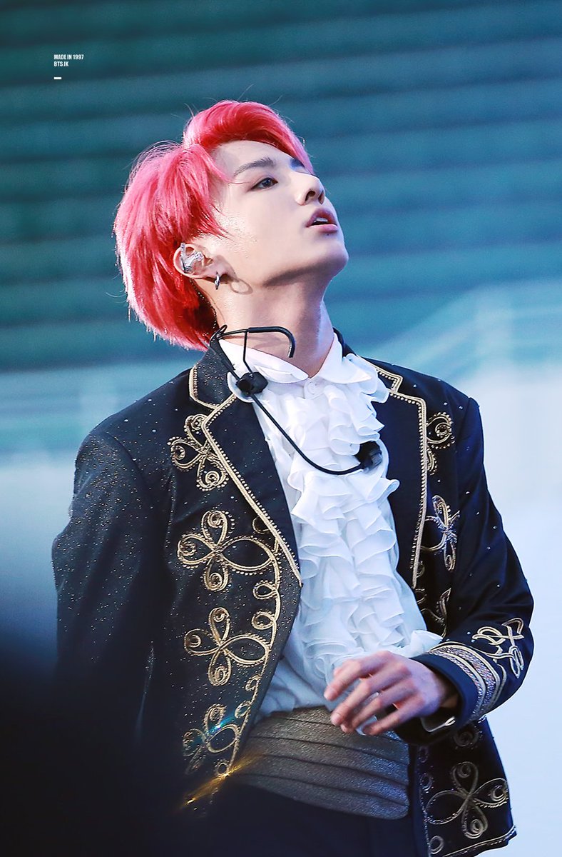 madein1997_jk's tweet image. He is RED
#정국 #방탄소년단 @BTS_twt
