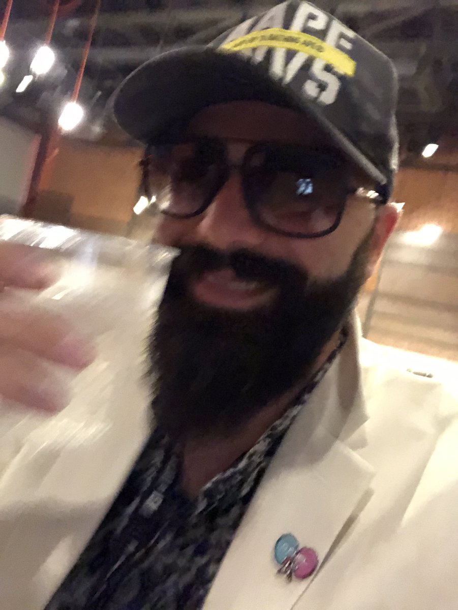 KEEMSTAR's tweet photo. Made it to VIP. Lit like a bit https://t.co/RLmTBeQc3r