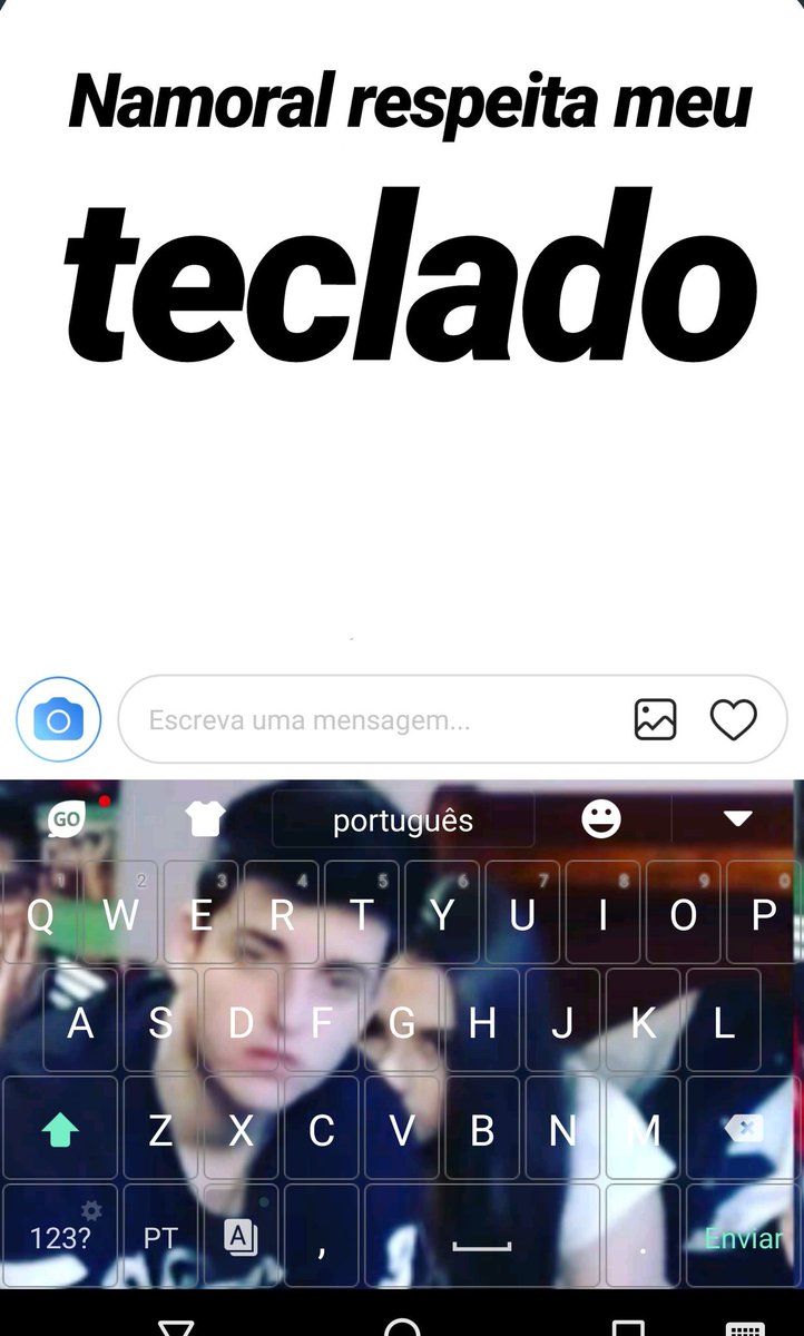 Manuela231106's tweet photo. Olha esse teclado!!! @srpedro @bibitatto #MPN #BibiTattoGamer #BibiTatto #bibidro https://t.co/umRDxJR2jK