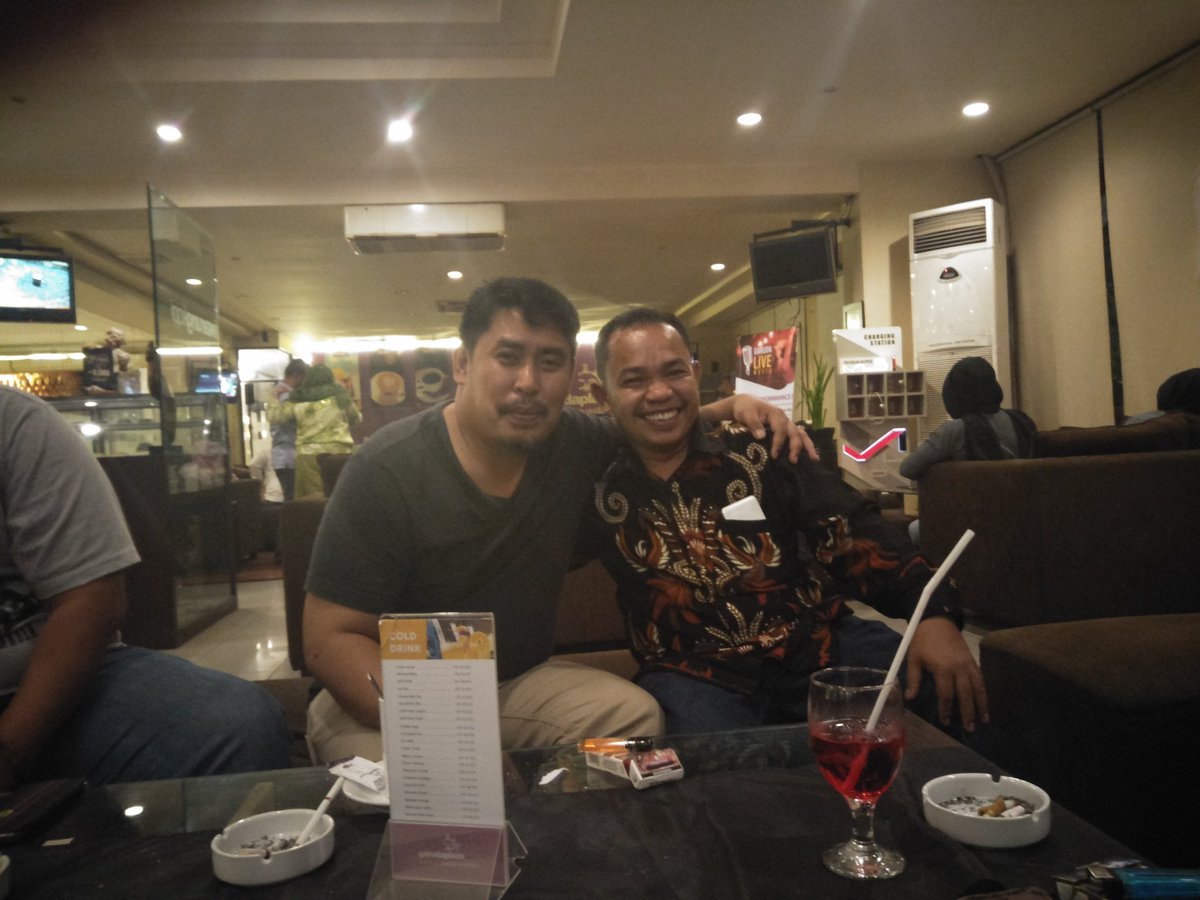 ErwinLoebis77's tweet photo. Bersama Direktur PMD Kemendesa PDTT 
@jokowi @EkoSandjojo @anwsanusi @fachrilabalado @TPPISUMUT 
#PIDSUMUT 
@KemenDesa 
@tppindonesia 
@tppindonesia https://t.co/ZdzMXj6ool
