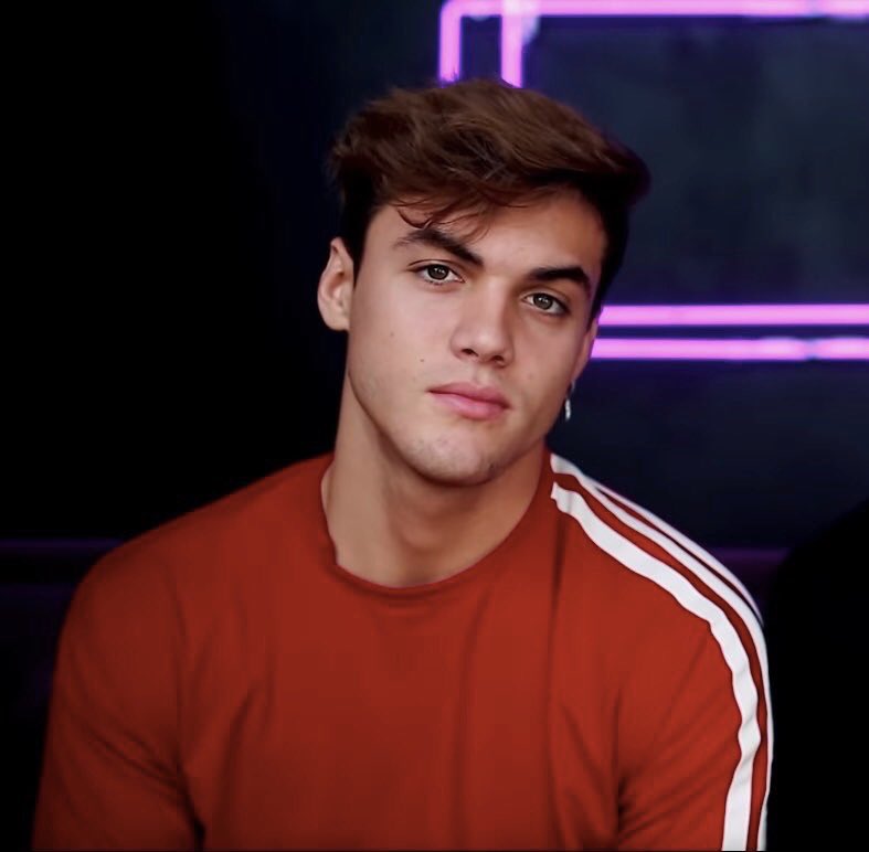 embarrassedolan's tweet photo. nepenthe
ne·pen·the 
(noun)

something/someone that can make you forget grief or suffering https://t.co/KonpydRGo3