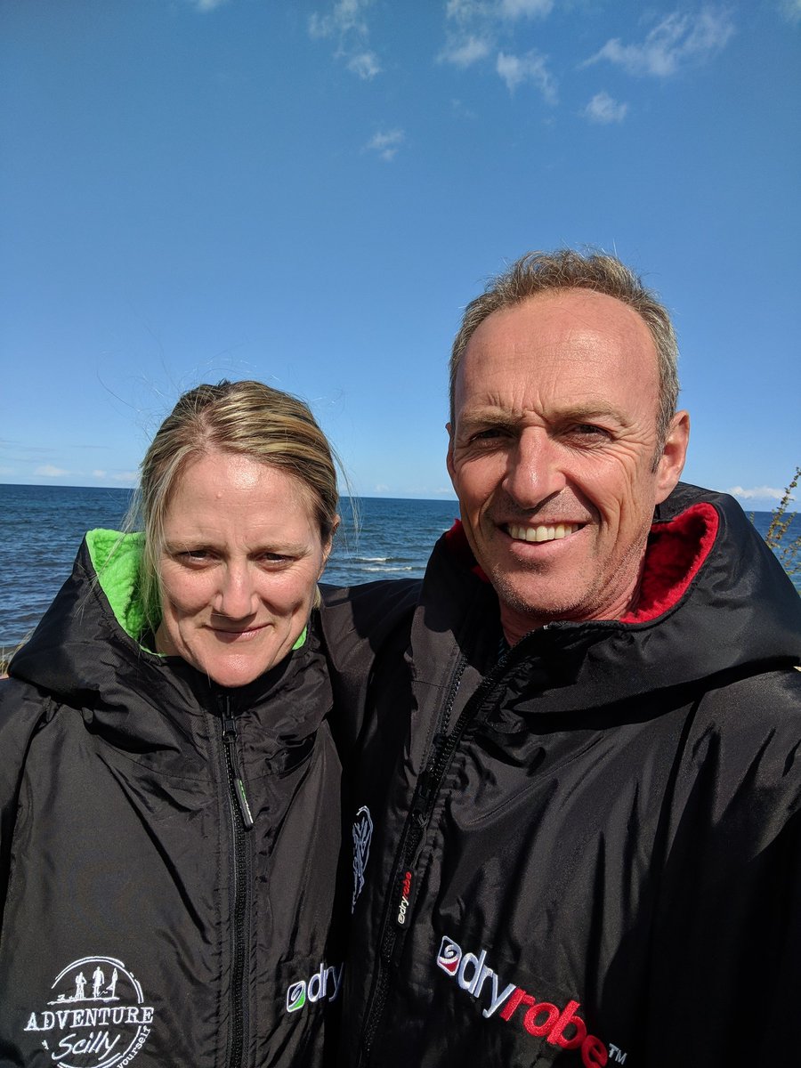 swimprogress's tweet photo. Beadnall, N'land. Our own steps to the sea so no excuses for a dip. Zone3 kitted out and Dryobes to hand. #scillyswimchallenge #zone3official #dryrobe #adventurescilly https://t.co/5sUG2sp4n1