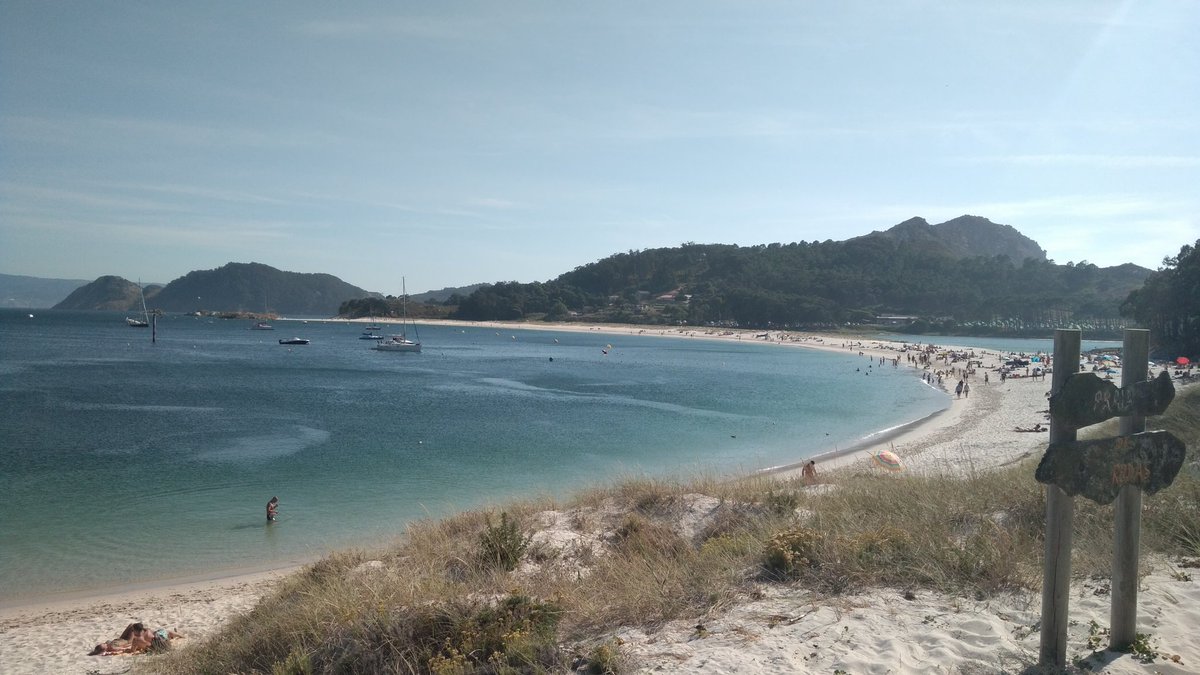 Ccanhedo's tweet photo. #coastsnapcies  monitorización ambiental #praiadeRodas @uvigo @PNillasAtlanticas https://t.co/UTLjlb2ssQ