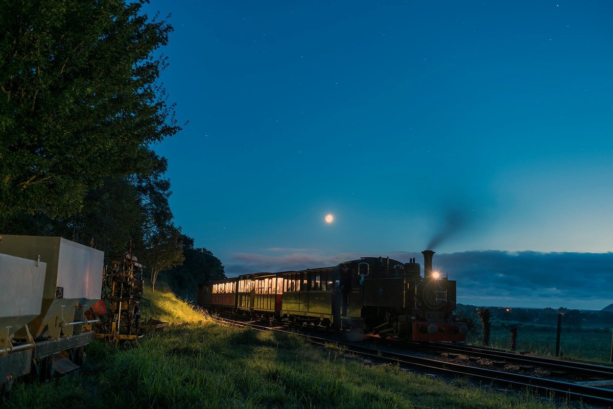 TalyllynRailway's tweet photo. Our first departure on ‘late night steam’ leaves #Tywyn at 17.25, and then hourly from 6pm til 11pm.  For those who enjoy #nocturnal activities the last train arrives back at 1.17am!  #trytostayawake #latenightsteam 
📷 D Turner https://t.co/zexq8JV640