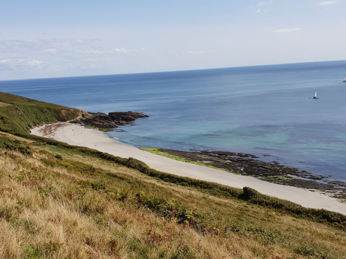 7spi7rit7's tweet photo. Coastal walks in Cornwall, one of my most favourite things to do #ilovecornwall #dodmanpoint https://t.co/Q3eP0OogcL
