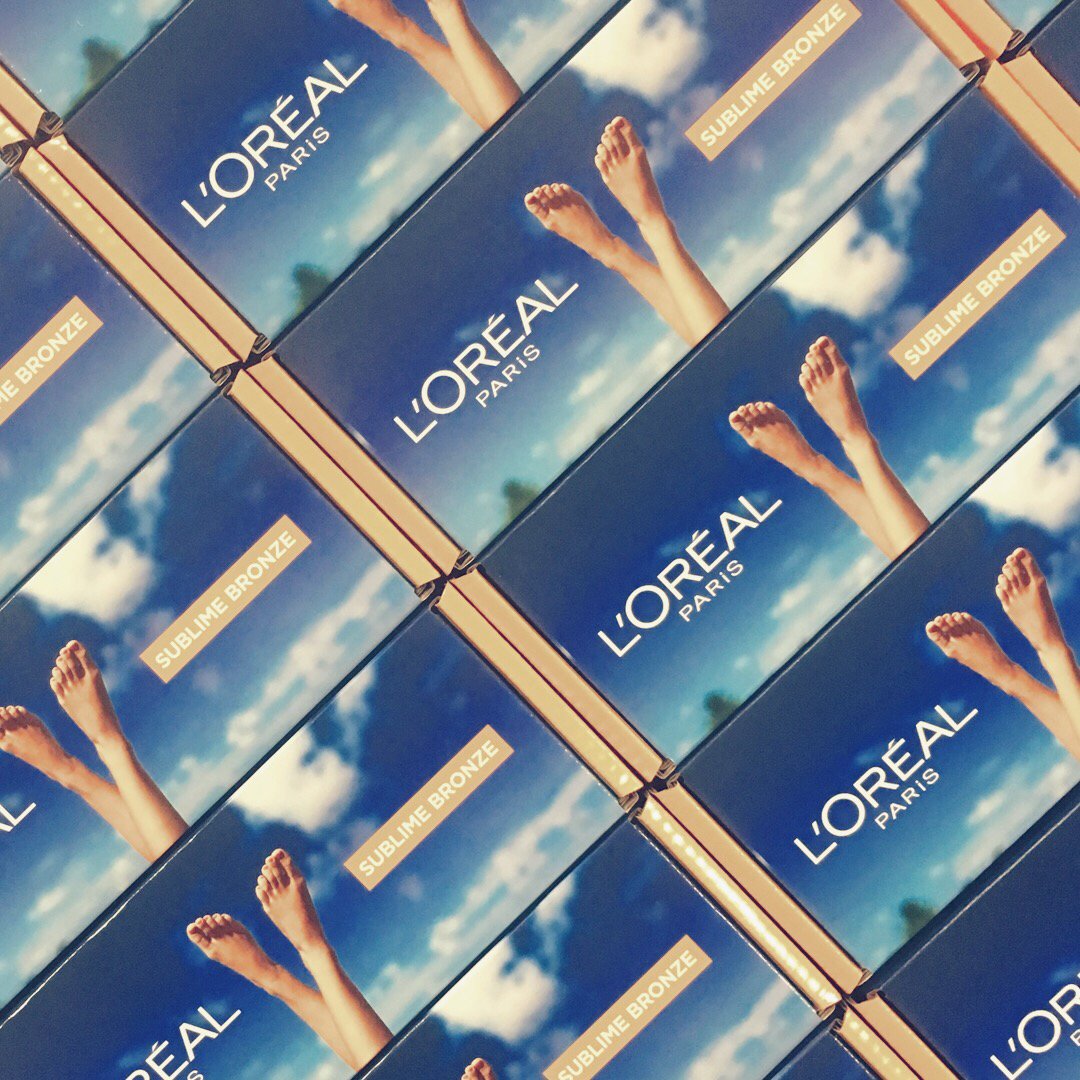 Influenster's tweet photo. Summer may be ending soon, but that doesn't mean your tan has to! With @lorealparis' #SublimeBronze self-tanning collection, your tan won't fade with the summer days! 🌤 You'll stay effortlessly bronzed and beautiful! 🏆 Leave a 🌞 if you want to try this out! #LorealParis https://t.co/LRQqkw9DTI