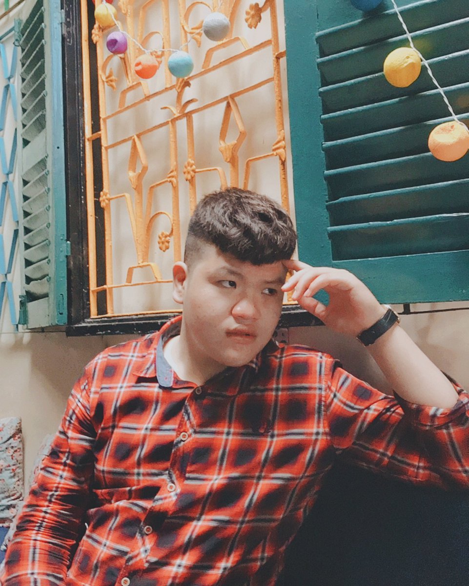 Benmarcel299's tweet photo. #coffeetime #coffeeshop #today #Withthepreviouslife #vsco #saigon #Vietnam https://t.co/eaRlc9MJqL