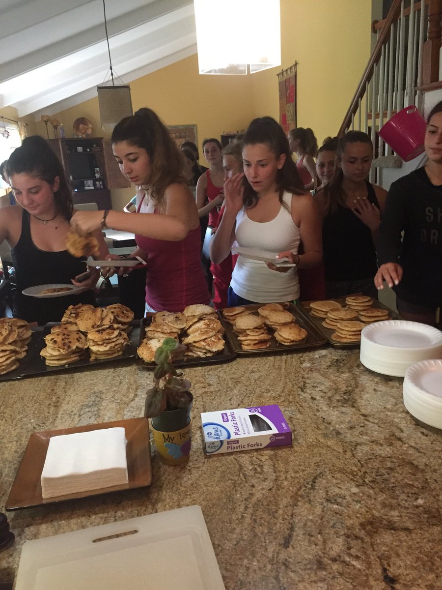 warriorDFDG's tweet photo. Long runs make the pancakes taste better #dfdg https://t.co/jgt6pLycL8