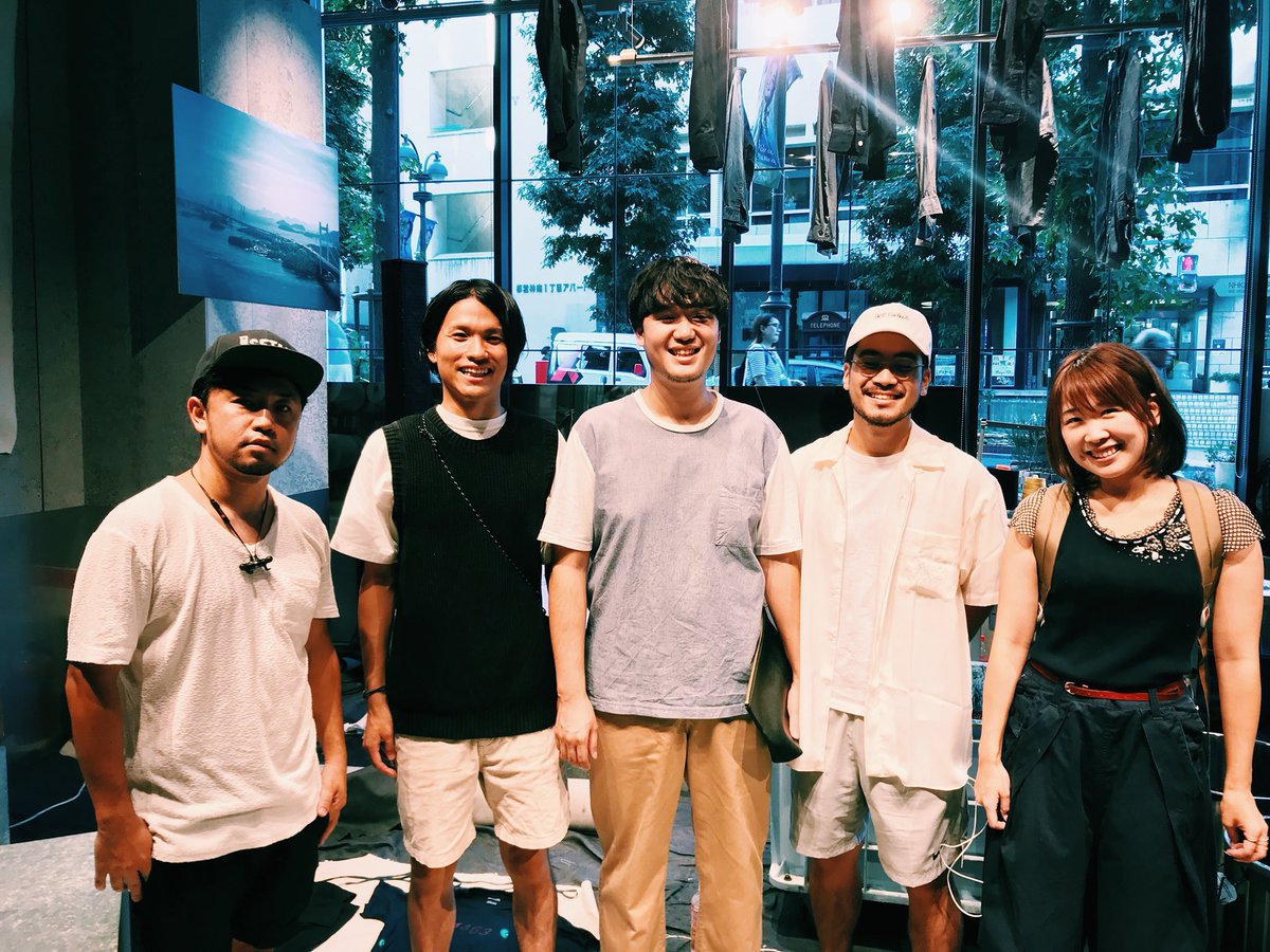 OKB460's tweet photo. EVERY DENIMを教えてくれた前職の先輩かわしさんと後輩 @morizooo0825 に感謝です。ずっと会いたかったmeets newのりょうくん @ryoxxx71 にもついに会えてよかった。会場で流れてた映像の風合もシックでマットでクールだけど温度があった。某プトのみなさんの初めましてじゃない感最高。#popupfactory https://t.co/U7avxC6OkP