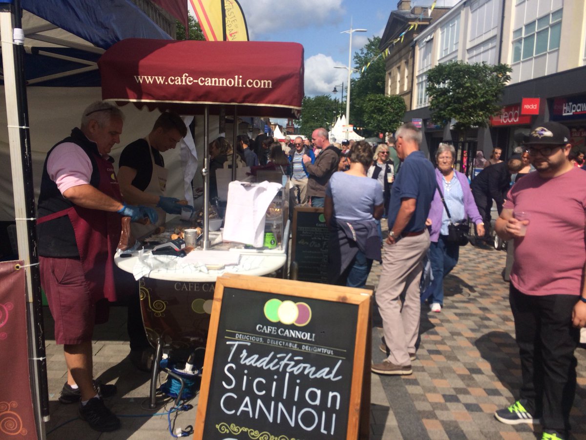 niallpower5's tweet photo. Had a wonderful day at #BoltonFoodFest
On this holiday weekend. Well worth visiting! Very popular!
@BoltonFoodFest @VisitBolton @boltonproud @boltoncouncil @Market_PlaceSC @OurBolton
#Bolton #Food #Festival
#NadiyaHussain #AinsleyHarriott #JamesMartin #MichaelCaines #OurFold https://t.co/5V0xSfTp7j