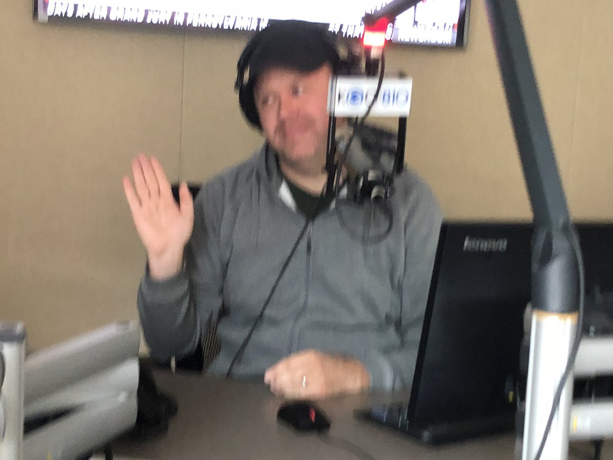 drivingmzstacey's tweet photo. It's time. @FlyingCarShow now on @KGO810 it's @Vogelheim @smackerama and little ol' me talking Pebble, @zoox @Tesla @jumpbikes (because how can I not talk about them) and the latest in the transformation of transportation. #selfdrivingtwitter https://t.co/3ItS432IKJ