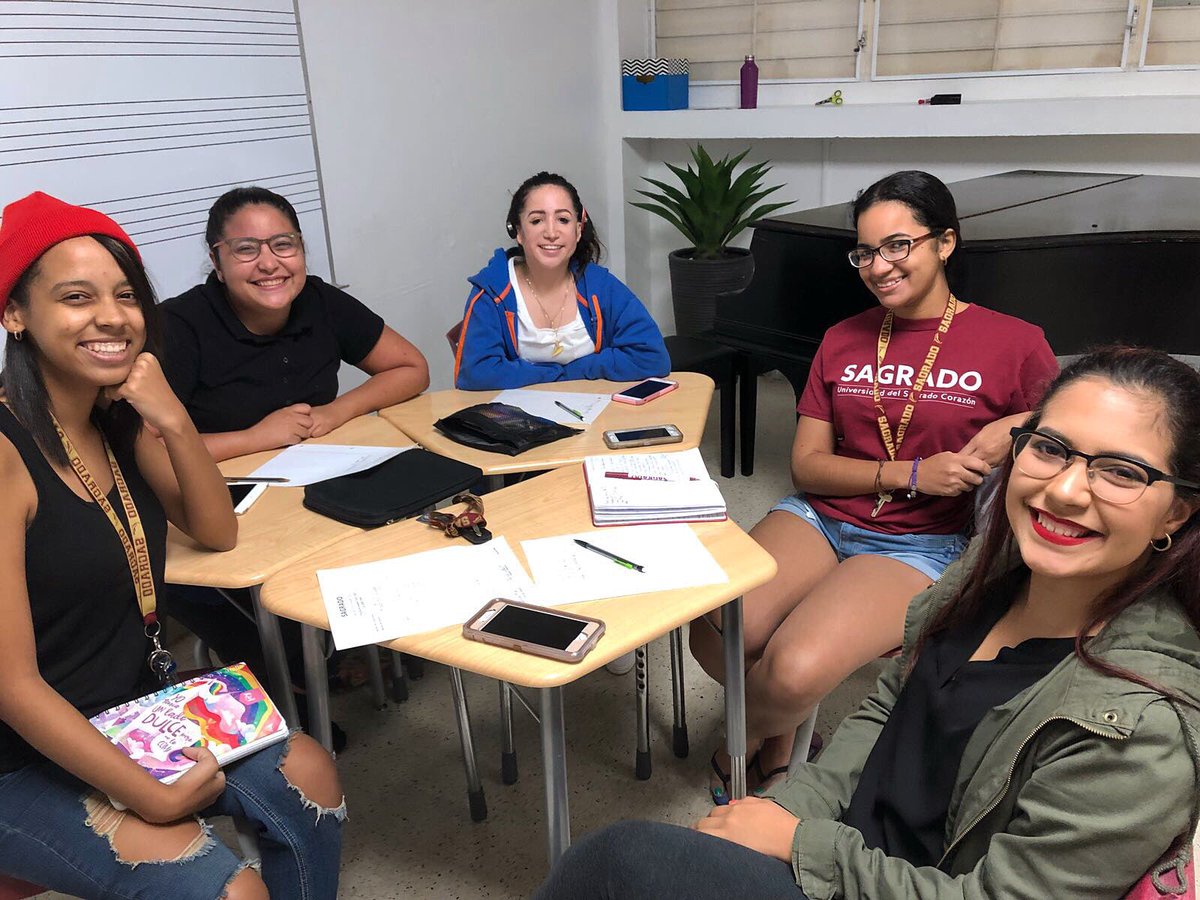 CoroUsc's tweet photo. Anoche, parte de la Directiva 2018-2019 en su primera reunión para realizar el plan de trabajo. ¡Este año será de buena música y mucha cultura! 🇵🇷 #SagradoEdu #CoroUSC https://t.co/kpN6R6iKjB