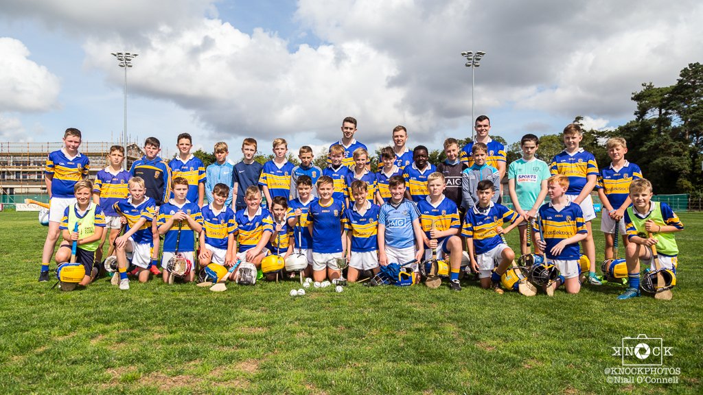 KnockPhotos's tweet photo. Well done to @CastleknockGAA Senior Hurlers hosting excellent skill sessions, free taking and goalkeeping masterclasses for the Juvenile teams at Somerton today. https://t.co/VeI5X8enXW